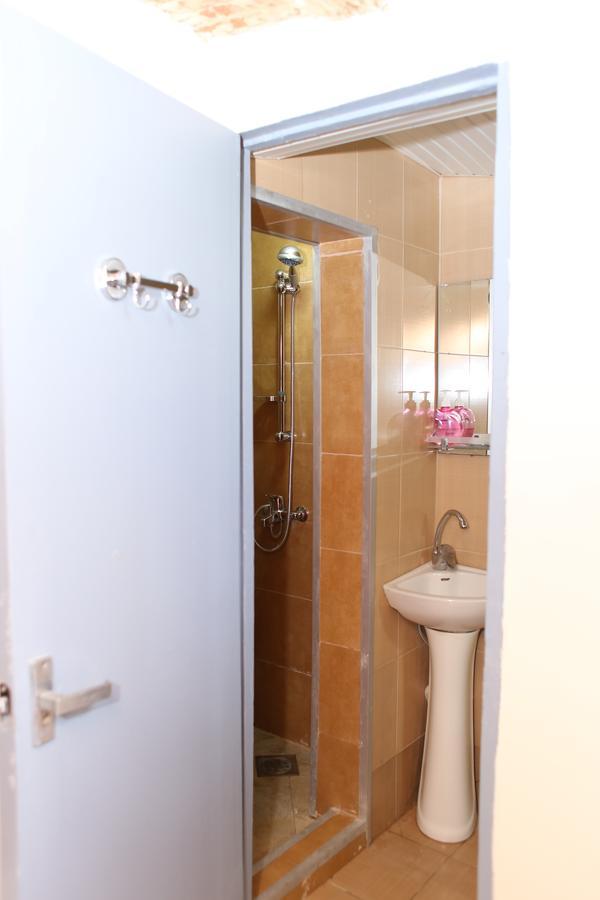 Guest House Kakabadzeebi 9 Tbilisi Eksteriør billede